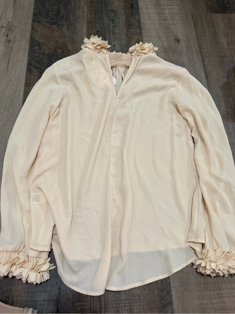 Love Riche Cream Floral-Trim Long Sleeve Blouse